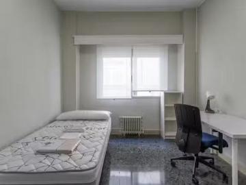 Habitación en Carrer de Baldoví, Ciutat Vella