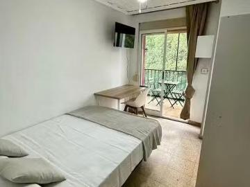 Habitación en Carrer de Benifairó, Sant Pau
