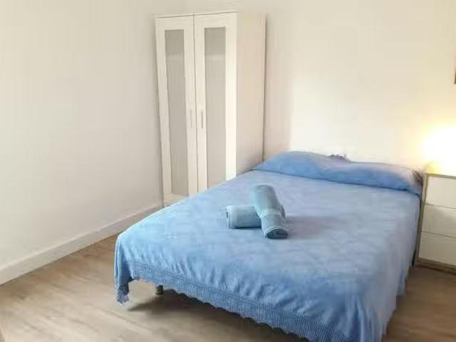 Habitación en Carrer de Berga, Vila de Gràcia