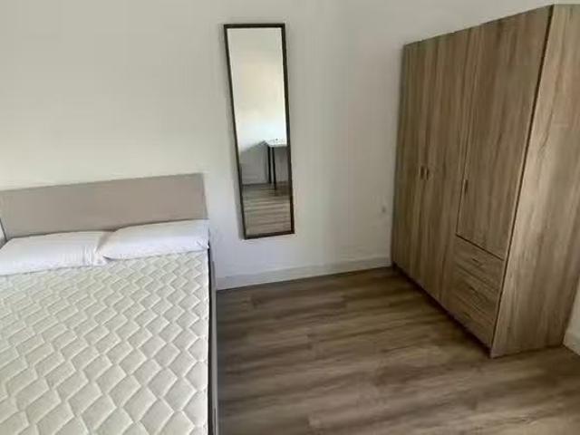 Habitación en Carrer de Bilbao, Provençals de Poblenou
