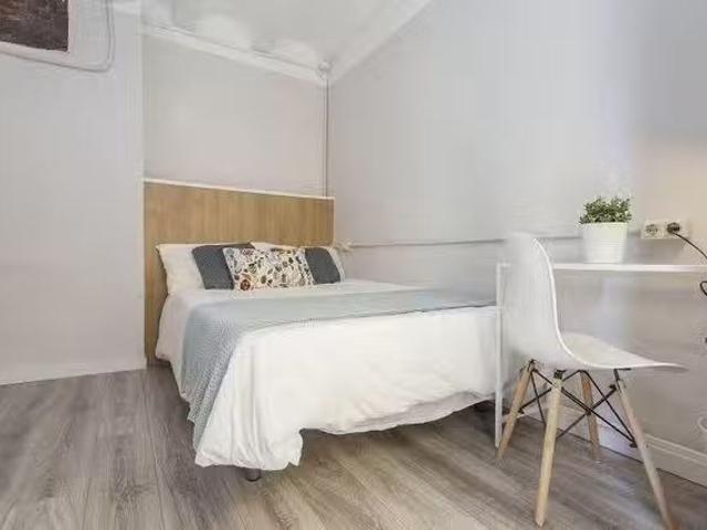 Habitación en Carrer de Calatrava