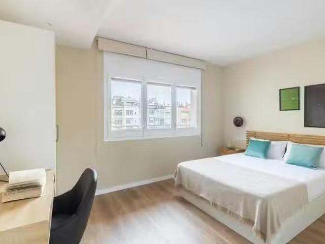 Habitación en Carrer de Còrsega, Dreta de l'Eixample