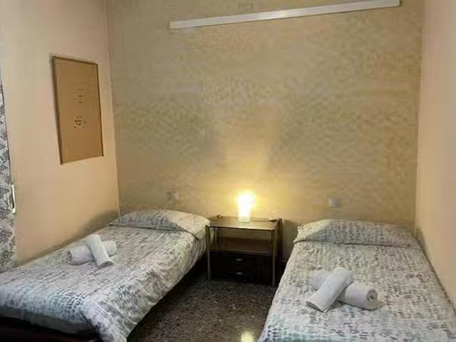 Habitación en Carrer de Còrsega, Gràcia