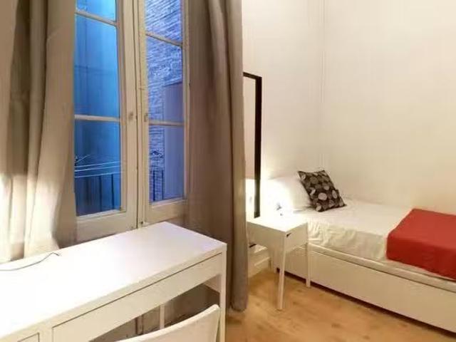 Habitación en Carrer de Còrsega, Vila de Gràcia