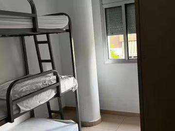 Habitación en Carrer de Joan Maragall, Cesalpina