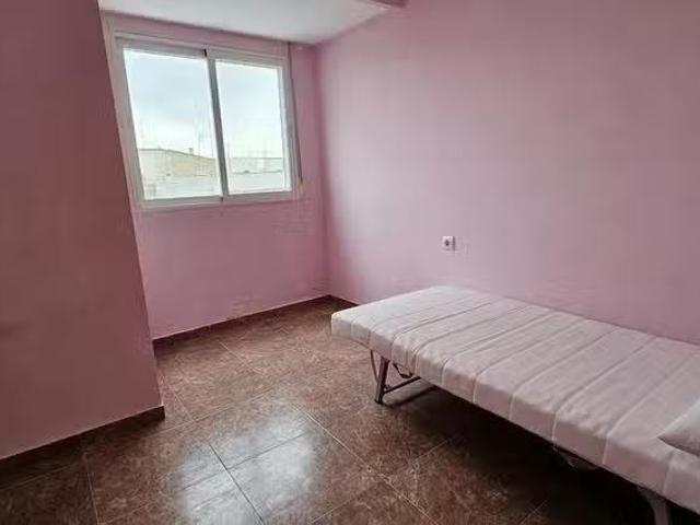 Habitación en Carrer de Joaquín Marín, Pobles de l'Oest