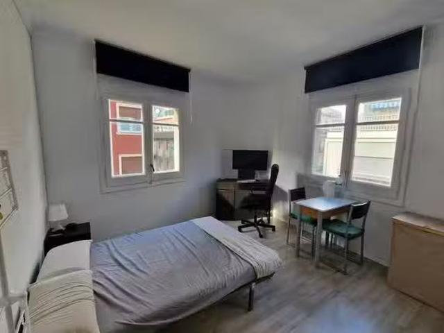 Habitación en Carrer de la Creu dels Molers, El Poblesec