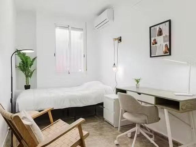 Habitación en Carrer de la Indústria, Camins al Grau