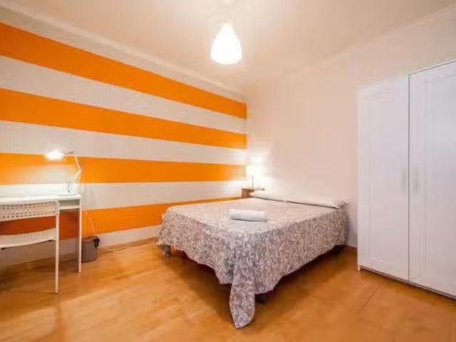 Habitación en Carrer de la Indústria, Sagrada Familia