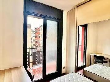 Habitación en Carrer de la Nació, El Camp de l'Arpa del Clot