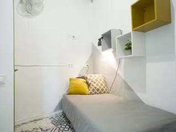 Habitación en Carrer de la Riera de Sant Miquel