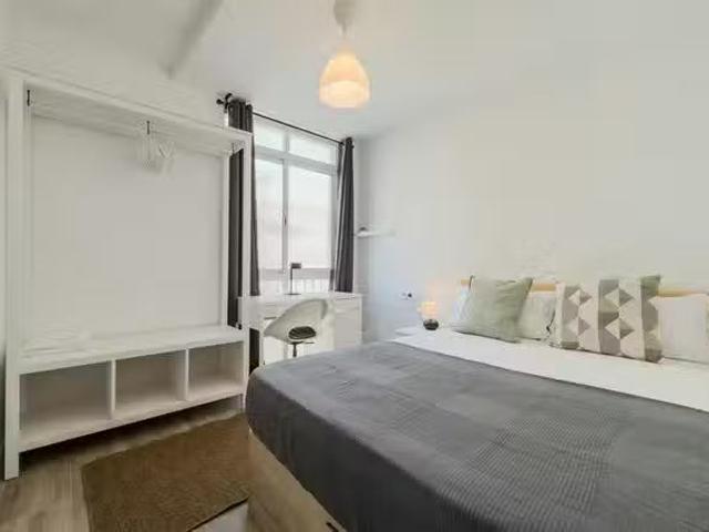 Habitación en Carrer de l'Antiga Travessera