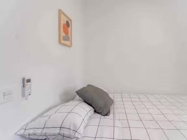 Habitación en Carrer de l'Alcalde Albors