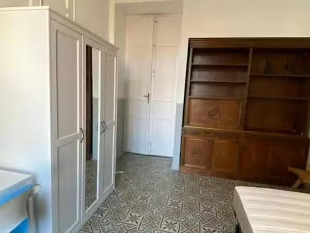 Habitación en Carrer de l'Almodí, Ciutat Vella
