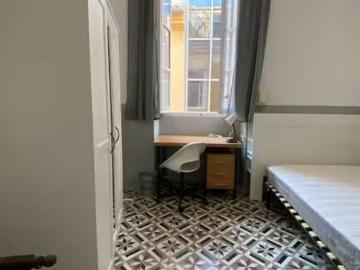 Habitación en Carrer de l'Almodí, Ciutat Vella