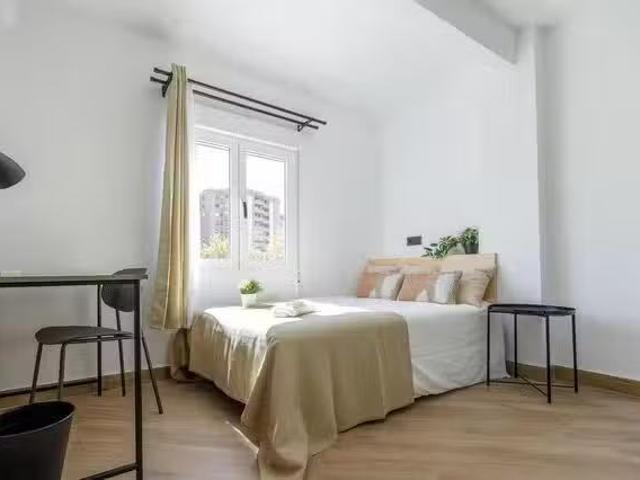 Habitación en Carrer de l'Arquitecte Arnau, Benimaclet