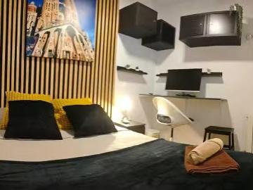Habitación en Carrer de las Navas de Tolosa, Navas