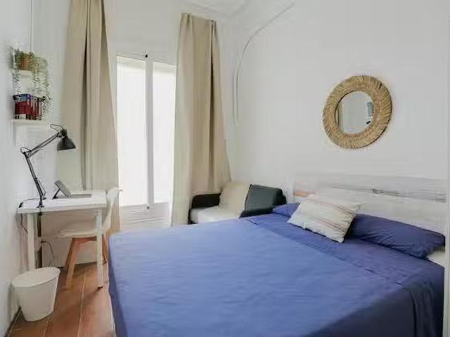 Habitación en Carrer de l'Encarnació, Gràcia