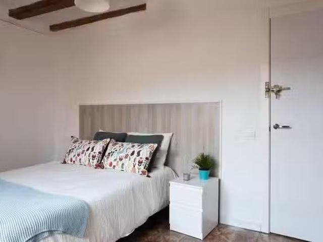 Habitación en Carrer de les Heures