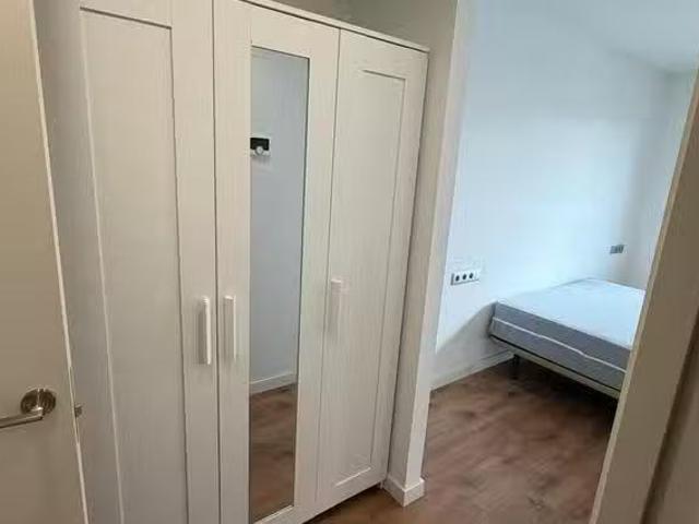 Habitación en Carrer de l'Horta Novella