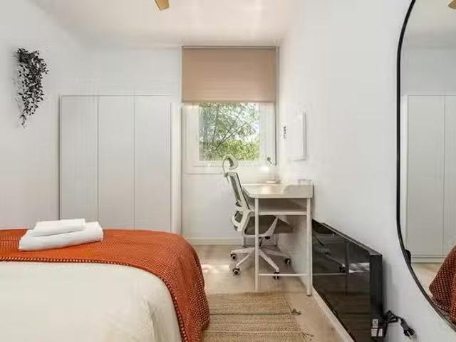Habitación en Carrer de Mariné
