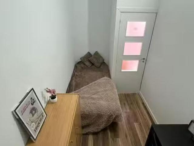 Habitación en Carrer de Milans, El Gòtic