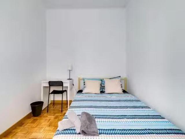 Habitación en Carrer de Muntaner, l'Antiga Esquerra de l'Eixam.