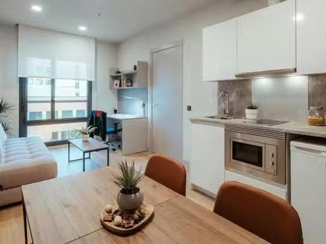 Habitación en Carrer de Puigcerdà, Sant Martí