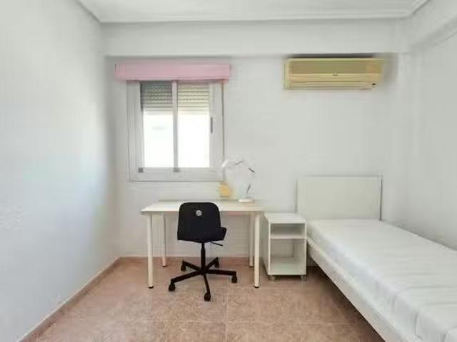 Habitación en Carrer de Quart