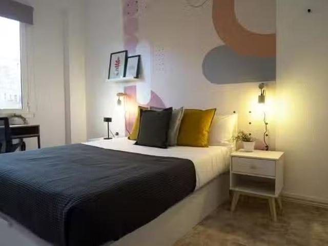 Habitación en Carrer de Roger de Llúria