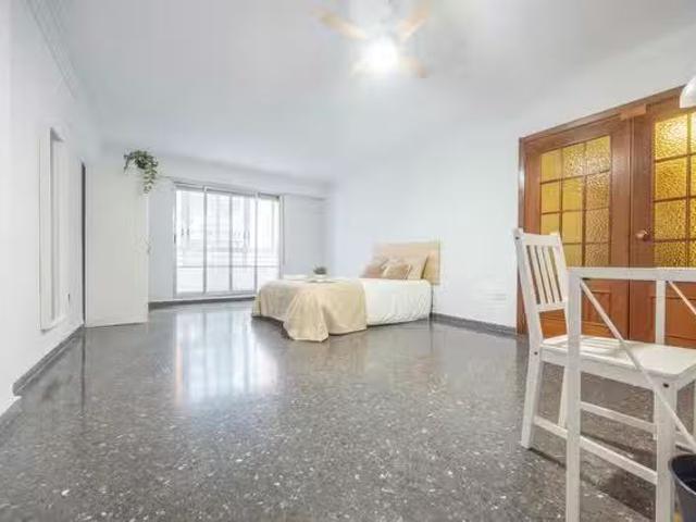 Habitación en Carrer de Roís de Corella, Extramurs