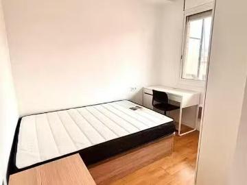 Habitación en Carrer de Sant Antoni Maria Claret, El Camp de l.