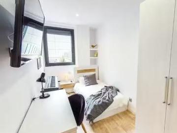 Habitación en Carrer de Sant Pere d'Abanto, Hostafrancs
