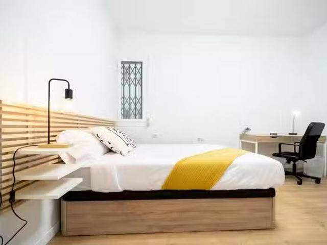 Habitación en Carrer de Sant Vicent Màrtir, Arrancapins