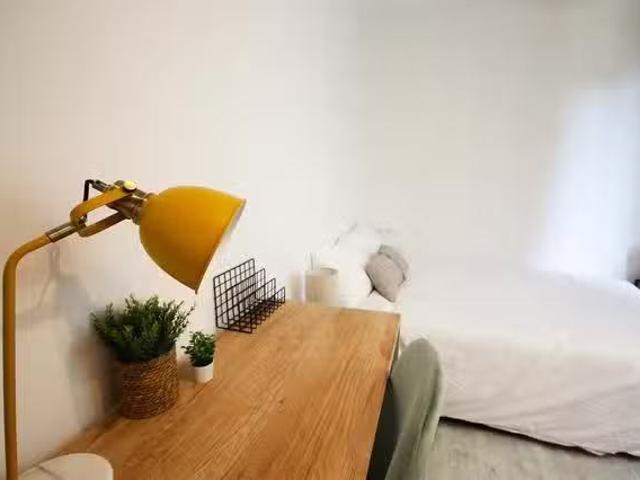 Habitación en Carrer de Santa Madrona