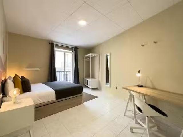 Habitación en Carrer de Salvà, El Poblesec