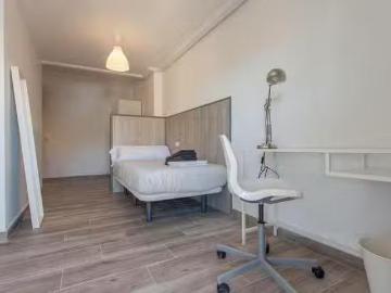 Habitación en Carrer de Sèneca, L'Amistat