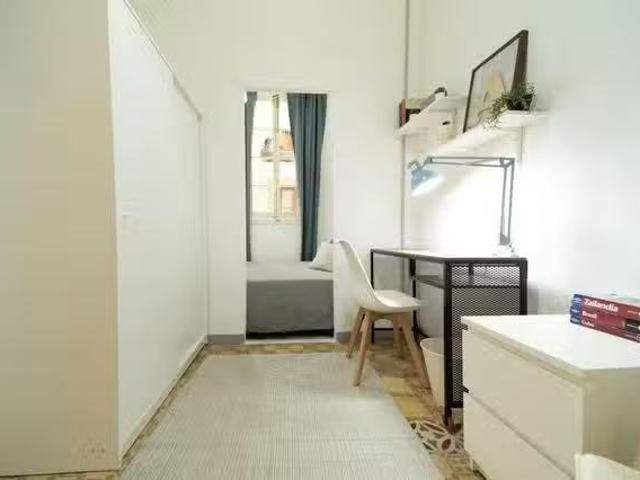 Habitación en Carrer d'en Roca, Ciutat Vella