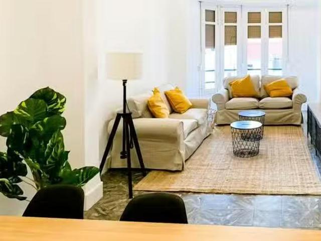 Habitación en Carrer del Convent de Santa Clara, Ciutat Vella