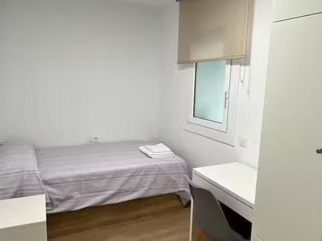 Habitación en Carrer del Bonveí