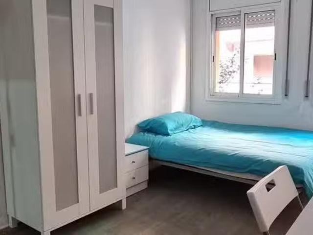 Habitación en Carrer del Pare Rodés, Verdum