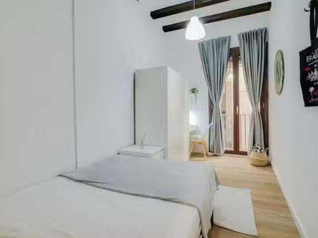 Habitación en Carrer dels Cecs de la Boqueria, Ciutat Vella
