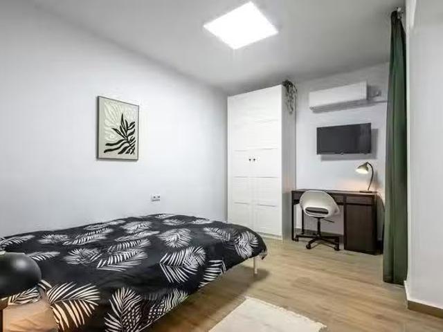 Habitación en Carrer dels Germans Villalonga, Benimaclet