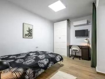 Habitación en Carrer dels Germans Villalonga, Benimaclet