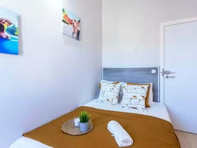 Habitación en Carrer d'Honorat Juan