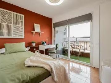 Habitación en Carrer d'Ovidi