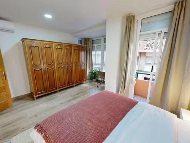 Habitación en Carrer Foglietti, Benalúa
