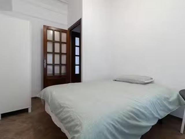 Habitación en Carrer General San Martín, Russafa