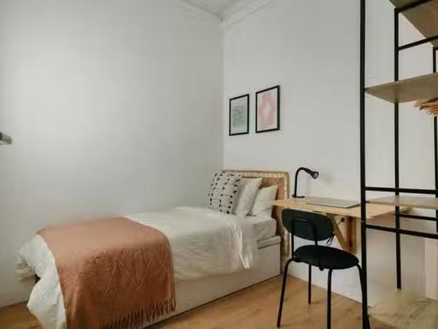 Habitación en Carrer Gran de Gràcia, Gràcia