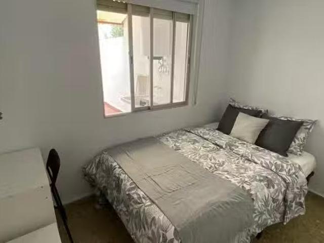 Habitación en Carrer Joan Lluis Vives